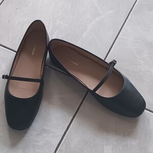 Cole Haan Women's Black Mary Jane Flats Sz 91/2